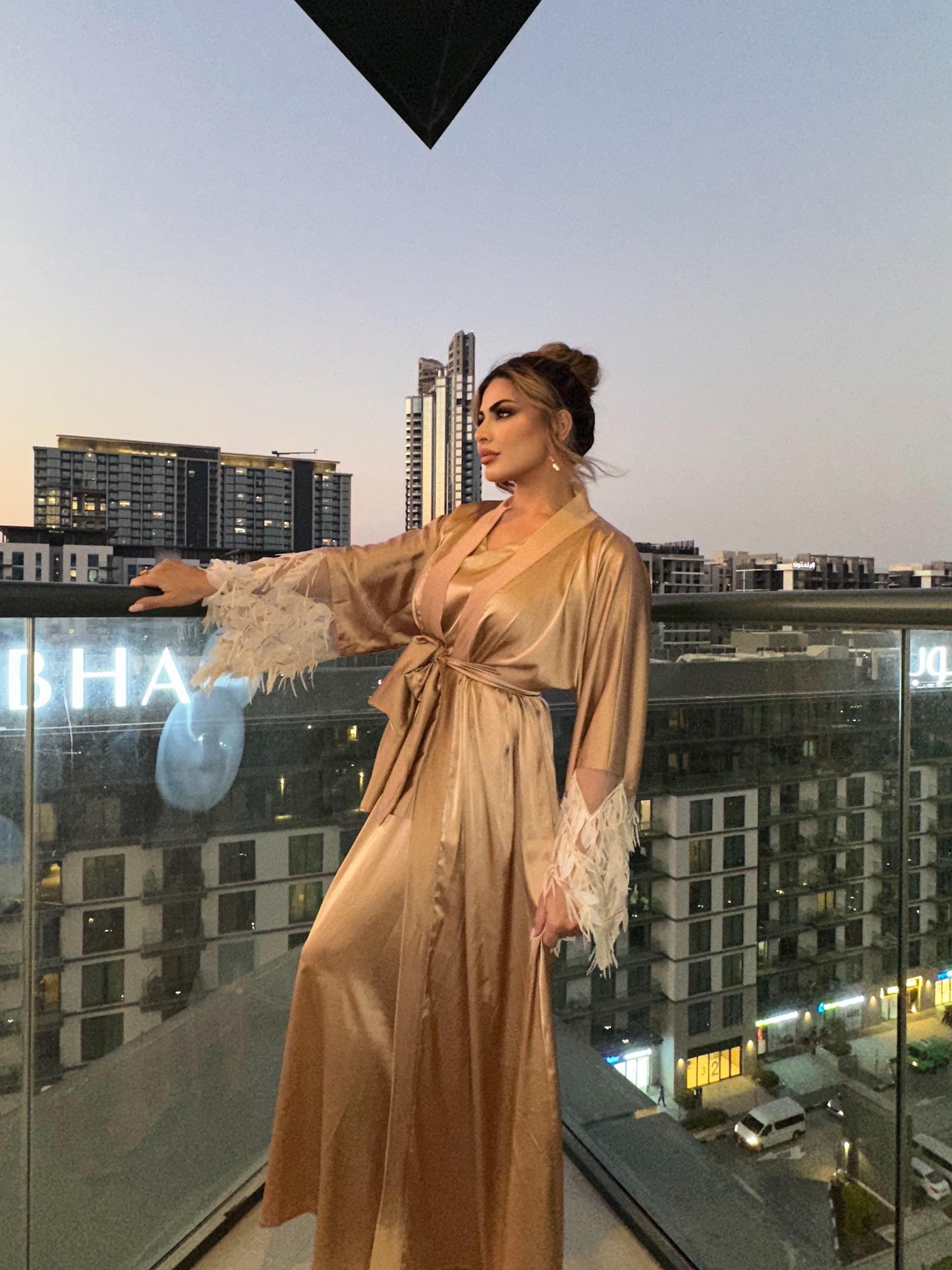 La Perla Abaya